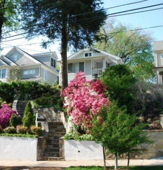 Building Photo - 5121 Cathedral Ave NW