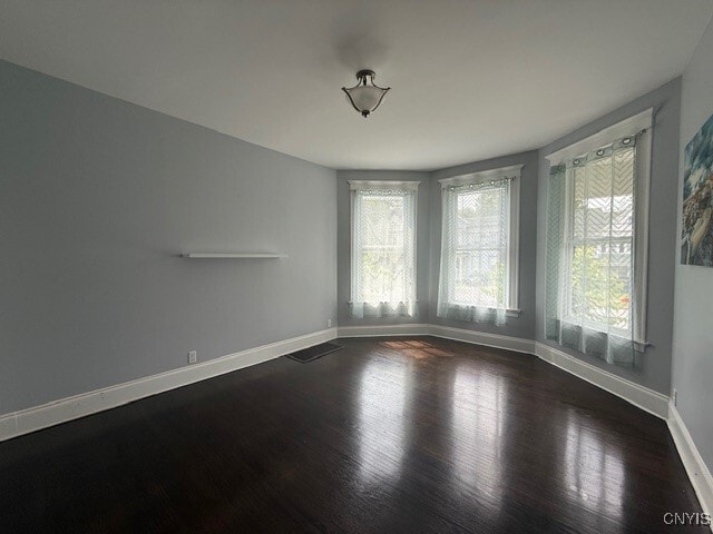 Building Photo - 1515 Oneida St