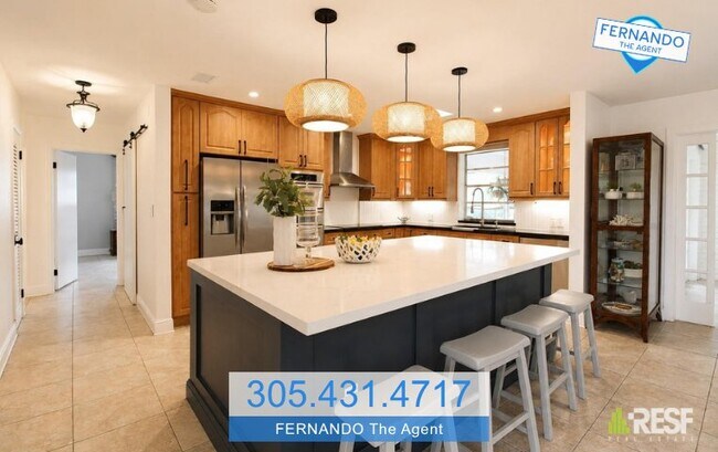Building Photo - 5380 SW 92nd Ave