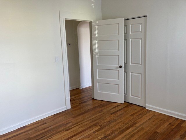 Building Photo - 702 6th Ave