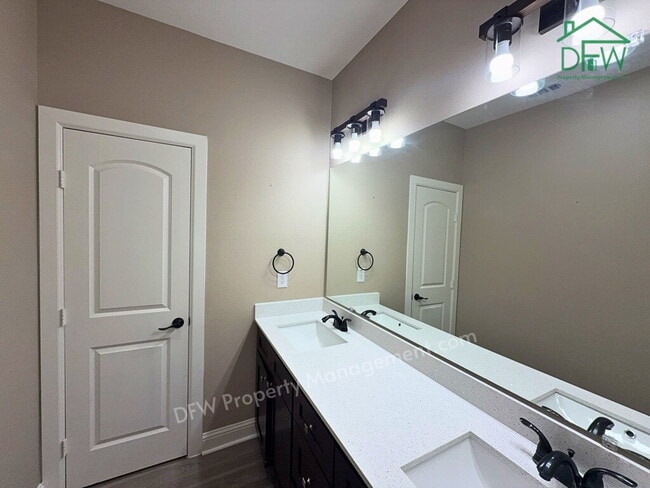 Building Photo - Spacious 4-Bedroom Corner Home - 2-Car Garage, Fenced Yard