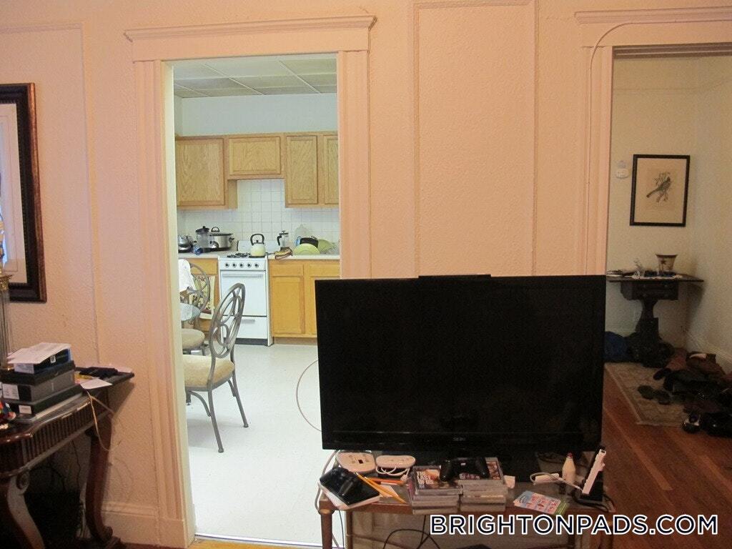 Building Photo - 70 Chiswick Rd