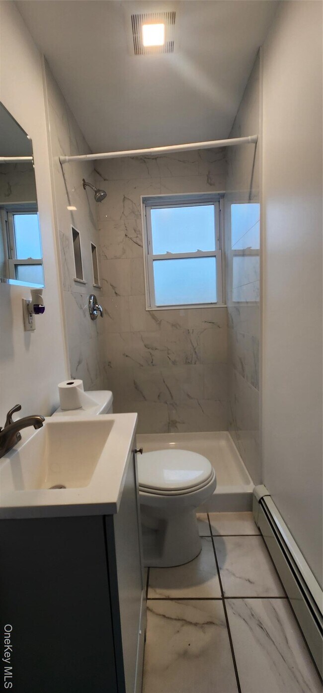 Building Photo - 239 Commack Rd