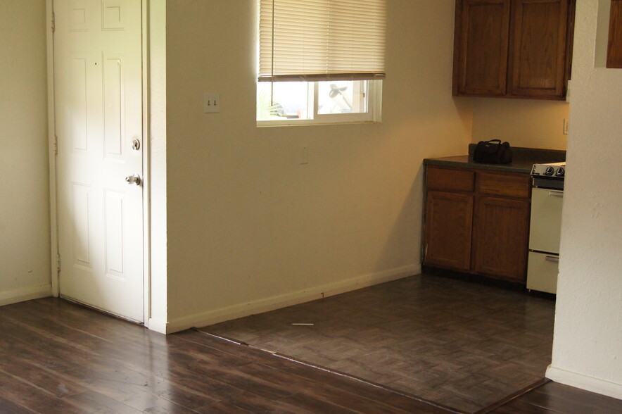 Building Photo - 2241 Ellis St