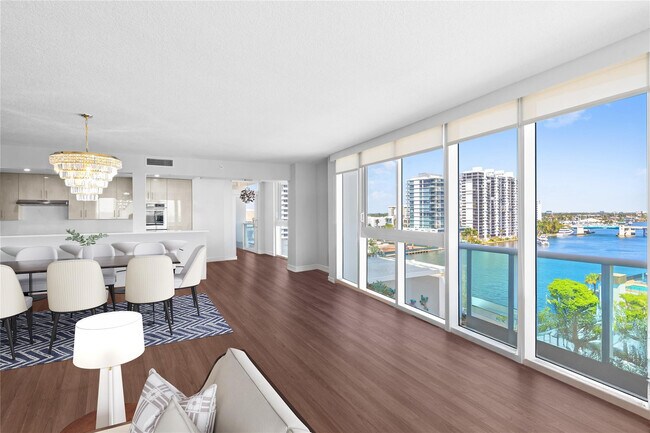 Building Photo - 715 Bayshore Dr