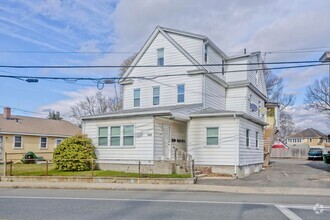 Building Photo - 748 Grattan St