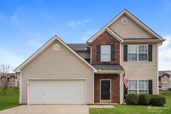 Primary Photo - 124 Redstone Ln