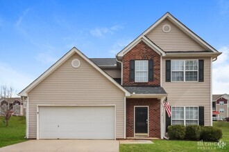 Building Photo - 124 Redstone Ln