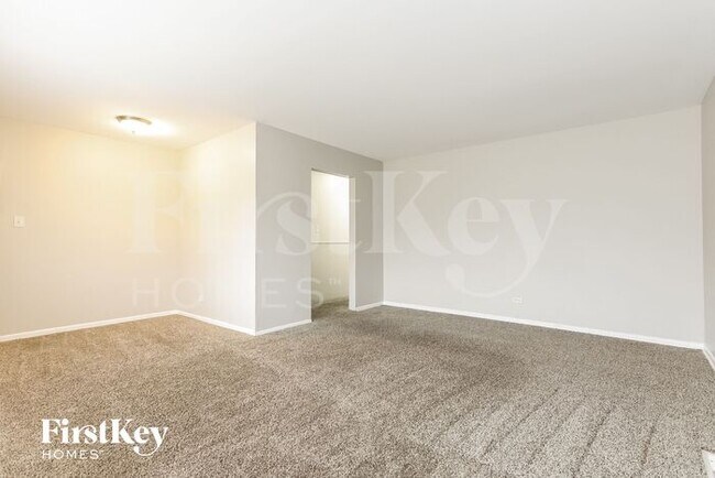 Building Photo - 1237 Balmoral Ave