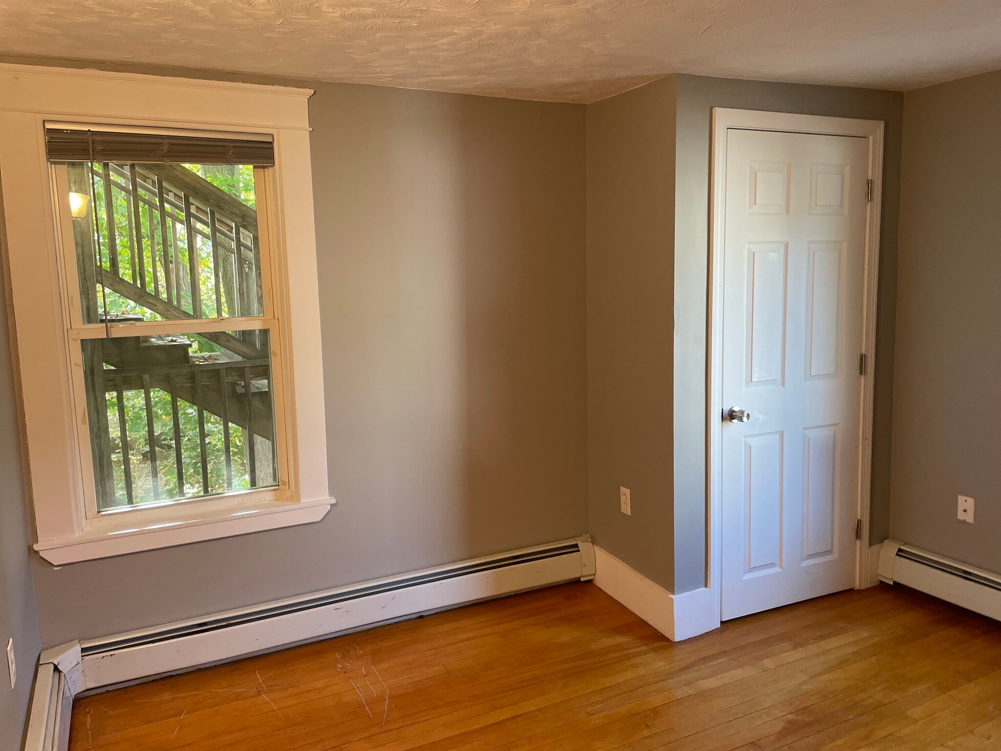 Building Photo - 6 York St