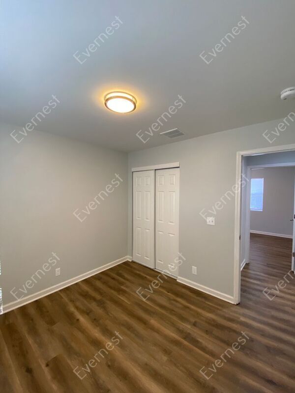 Building Photo - 838 Lock Ave