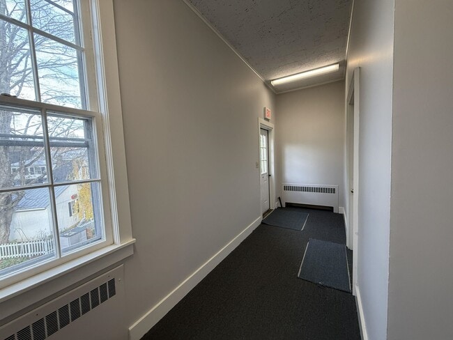 Building Photo - 21 VT-121
