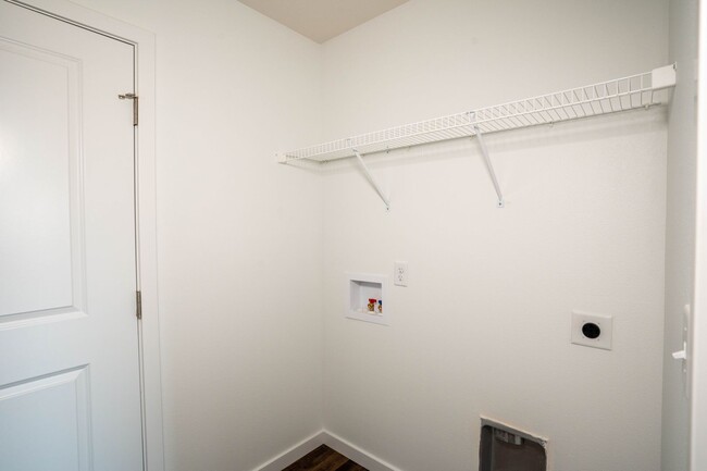 Building Photo - Brand new 4 bedroom home - Bolivar, MO