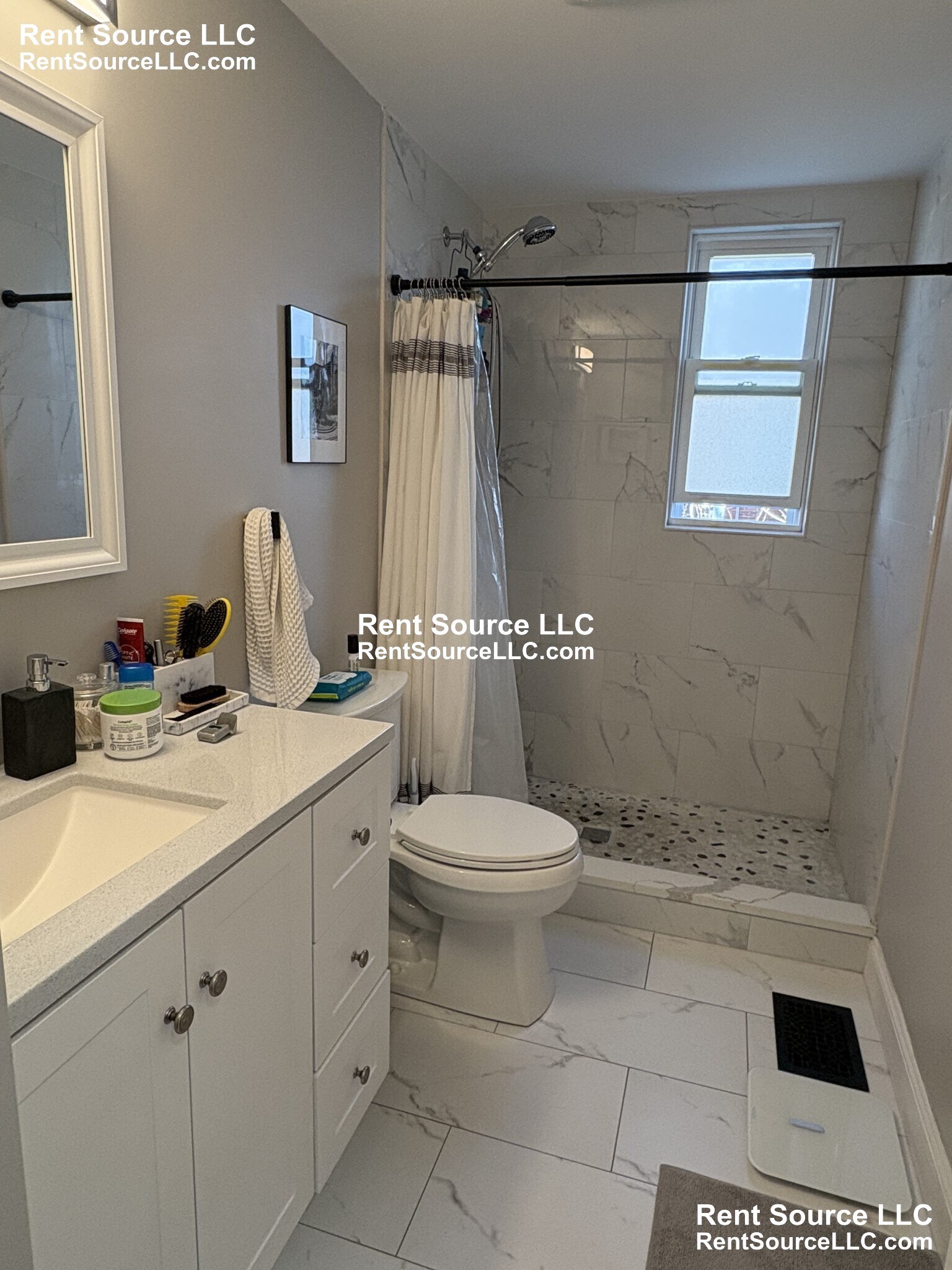 Building Photo - 97 Elm St