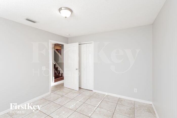 Building Photo - 10421 Goldenbrook Way
