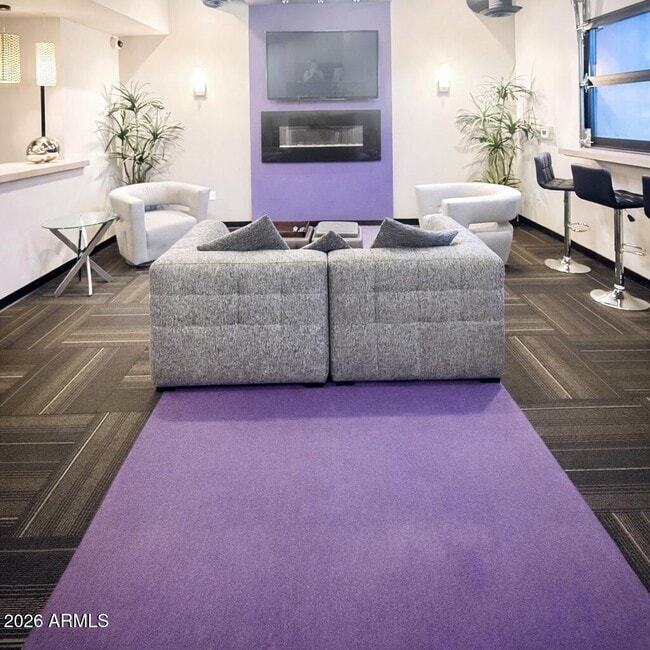 Building Photo - 535 W Thomas Rd