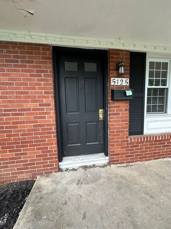 Building Photo - 5125 Bigelow Dr