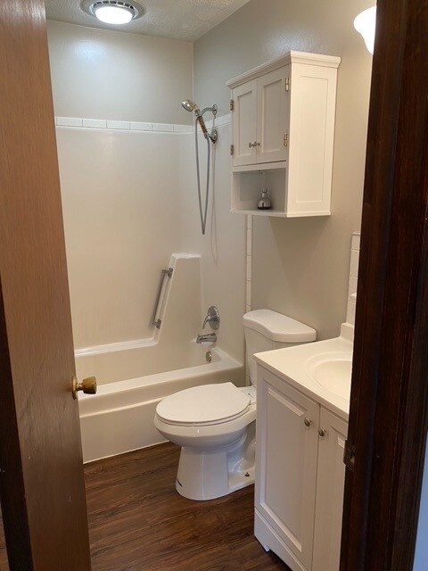 Bathroom (1) - 13098 Beaver Creek Rd