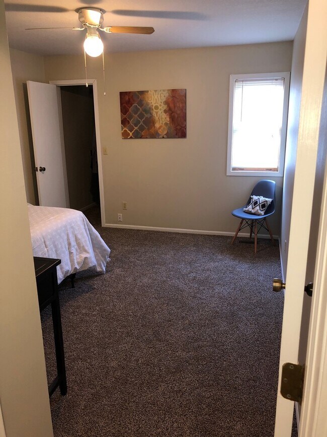Building Photo - TS-Woodridge Duplex