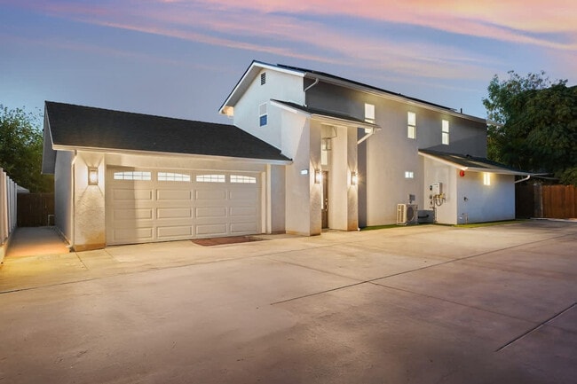 Building Photo - 1219 Denver Ln