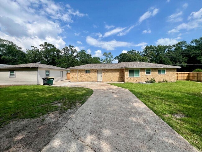 Building Photo - 17 N Linnwood Dr