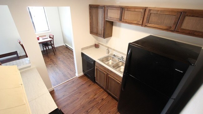 Building Photo - Slick Rock Apartments