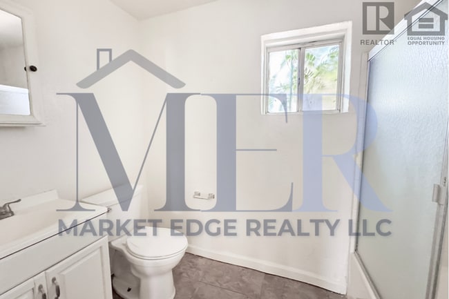 Building Photo - 2Bed/1Bath Home 24th St/Thomas Rd! $199 MOVE-IN SPECIAL! Ready for Immediate Move-In!