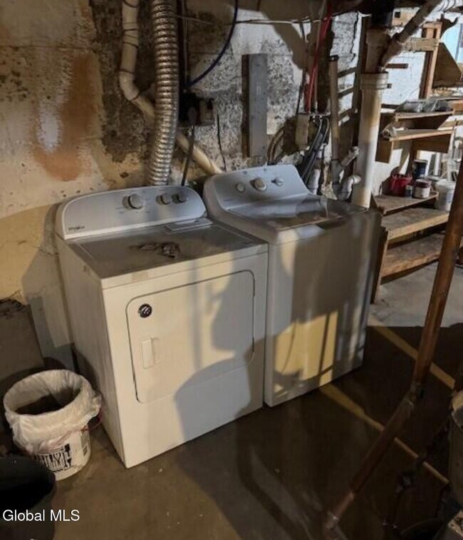 Building Photo - 147 Homestead Ave