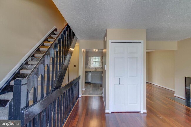 Building Photo - 849 St Michaels Dr