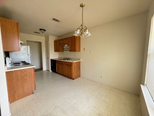 Building Photo - 3411 Warfield Dr