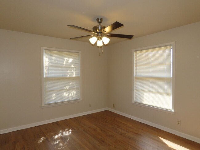 Building Photo - Newly Remodeled 3 Bedroom-1.5 Bath Home!