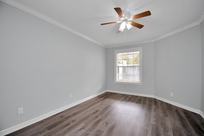 Building Photo - 9700 Leawood Blvd