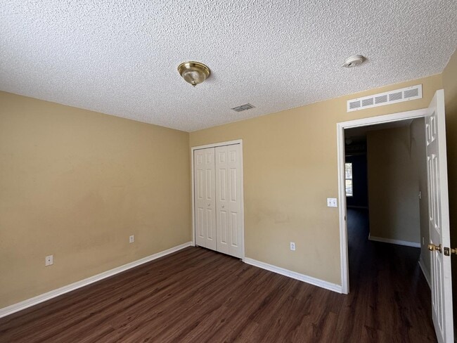 Building Photo - 2156 Deltona Blvd