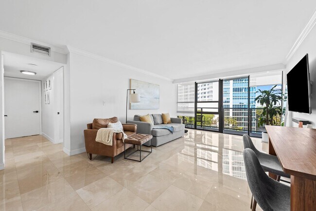 Building Photo - 600 NE 36th St