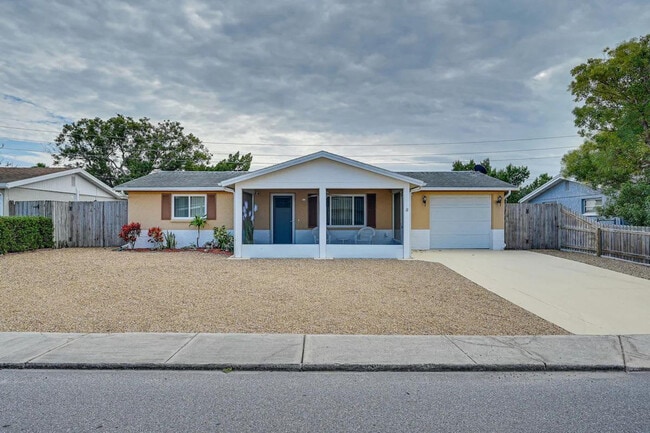 Building Photo - 7536 Topay Ln