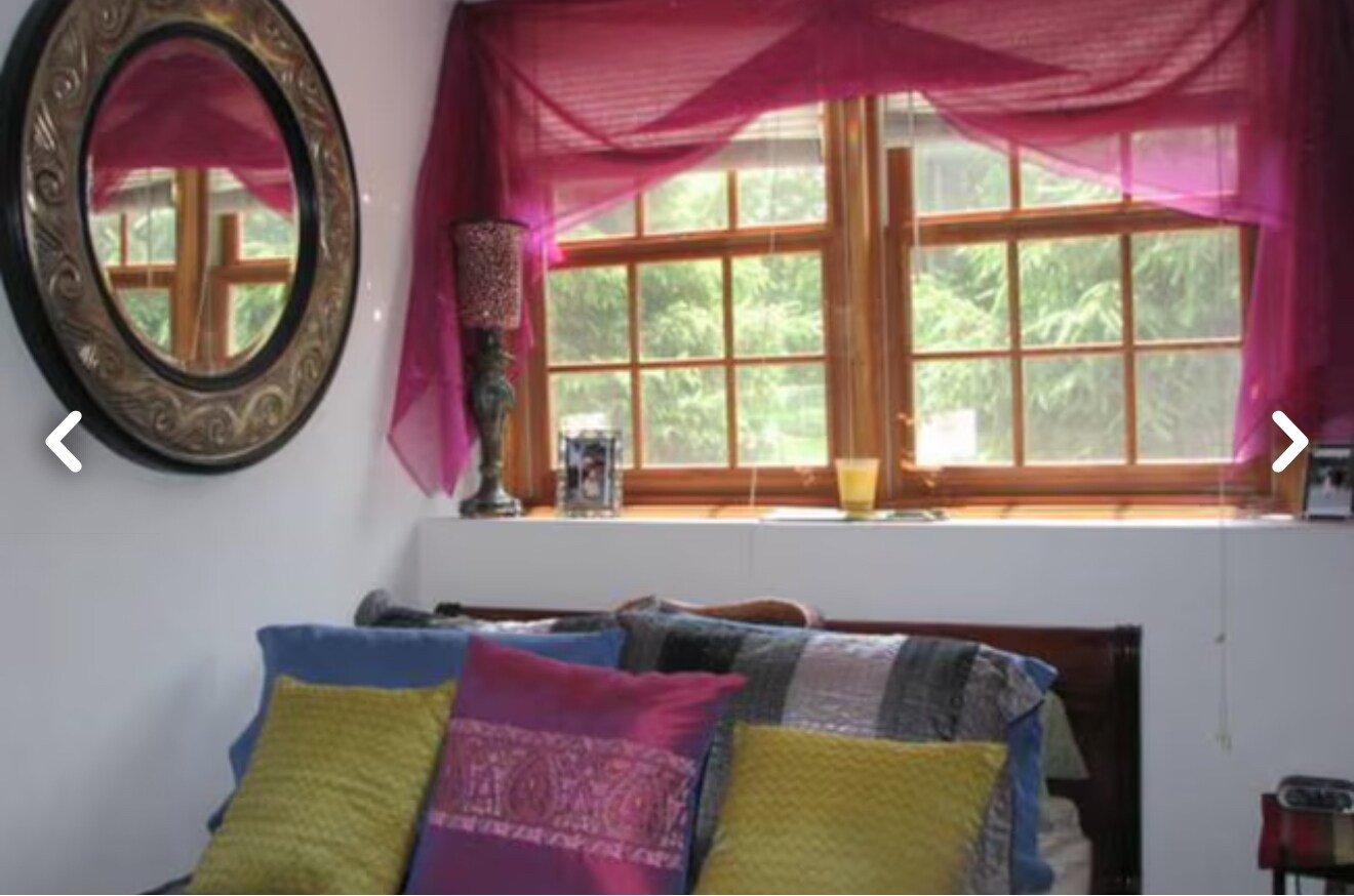 Partial view of the bedroom - 26 Rochester St