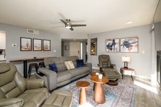 Building Photo - 9695 N 93rd Way