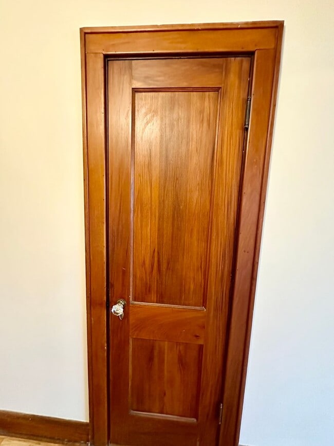 Building Photo - 24 W Tulane Rd