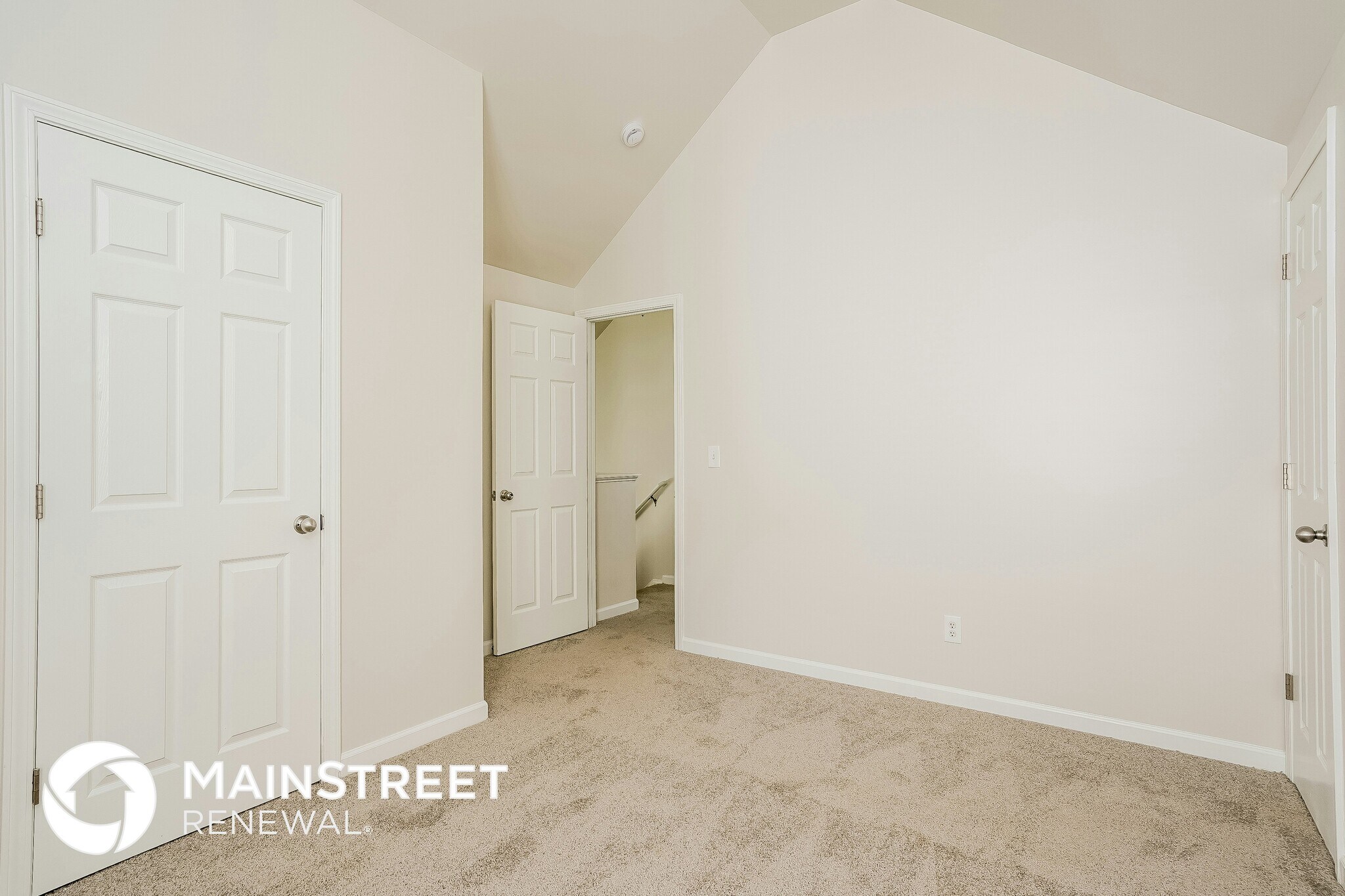 Building Photo - 5323 Landreaux Dr