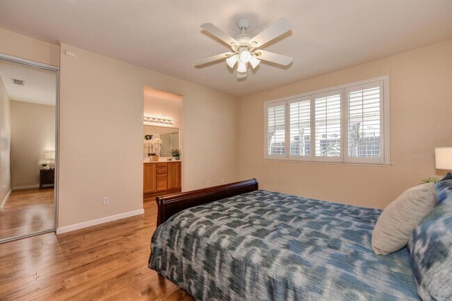 Building Photo - Home for Rent in Gold River, CA