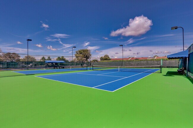 Building Photo - 5220 Las Verdes Cir