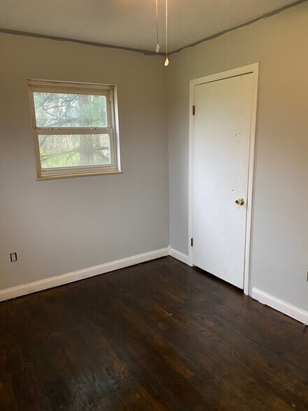 Building Photo - 4783 Skyline Dr