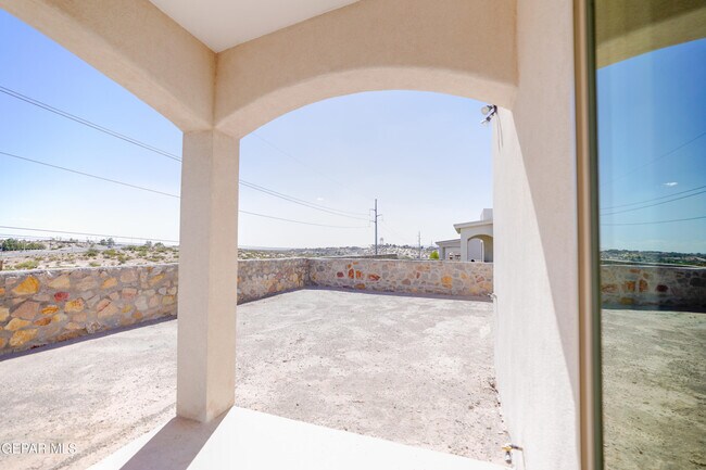 Building Photo - 13368 Emerald Glass Dr