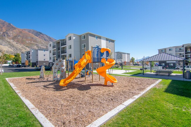 Building Photo - ADA Unit at Blackstone Farms in Provo! Ava...