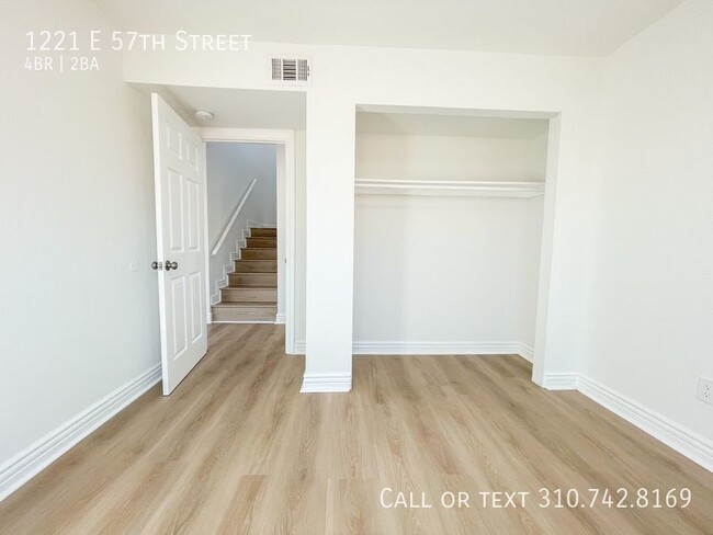 Building Photo - Beautiful duplex 4 bedrooms 2 bathrooms fo...