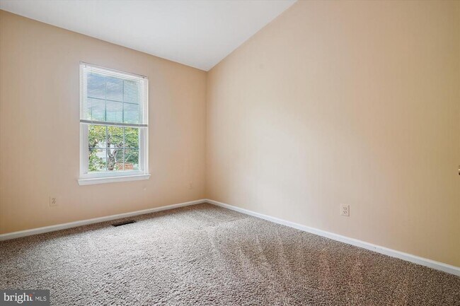 Building Photo - 6760 Cardinal Woods Ct