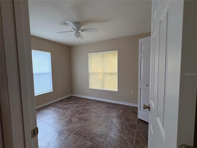 Building Photo - 9832 SW 196th Avenue Rd