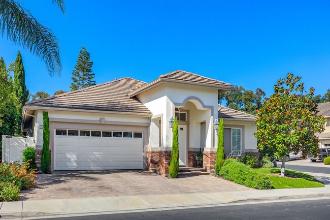 Building Photo - Stunning 3 bedroom home in San Clemente