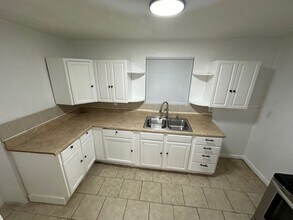 Building Photo - JP - Early