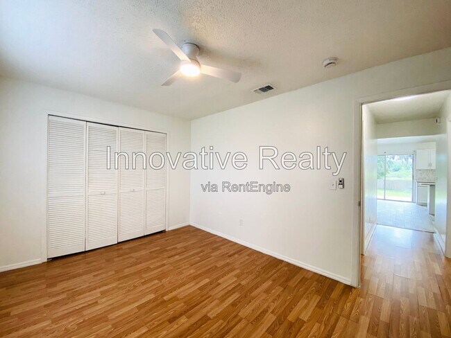 Building Photo - 6400 Lake Horseshoe Dr